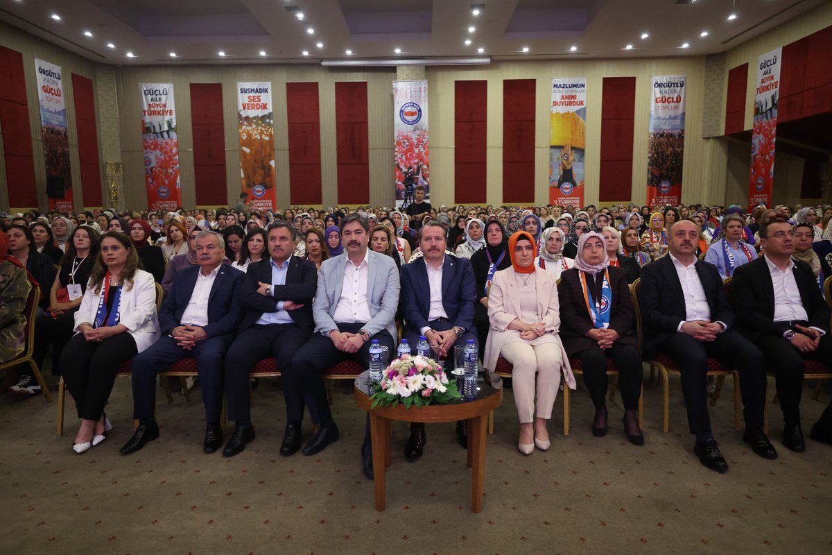 Memur Sen Kadın Komisyonu 
3. Türkiye Buluşmamız, büyük coşku ve büyük heyecanla başladı.

#ÖrgütlüKadınGüçlüToplum