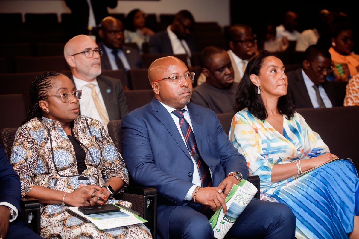 OnuGabon's tweet photo. La @Banquemondiale  a présenté hier la 5e Note de conjoncture économique du Gabon, axée sur la richesse nationale. La Coordonnatrice Résidente a.i de l'ONU @FabryReine a pris part aux échanges sur le rôle clé du capital humain et naturel pour un développement durable inclusif. https://t.co/6ijK0Npx4k