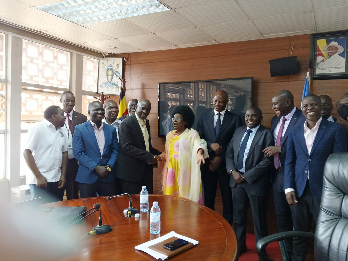 Since 2021 a period of 4 years of challenges, scientific debates, management challenges, countless meetings, shifting narratives - but yesterday's discussion reminded us why we started. The silk industry's transformative potential is worth every obstacle. Persistence pays.