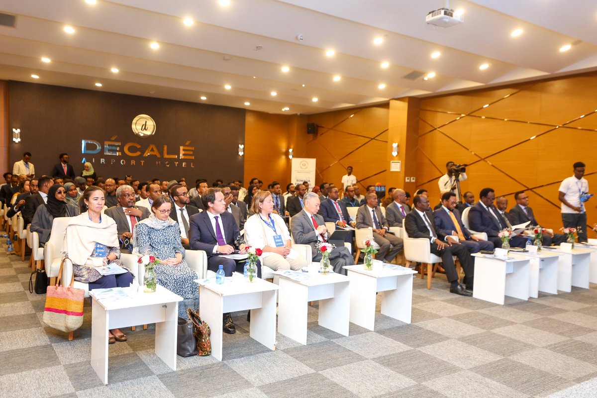 Big strides today at Decale! The launch of the Somali Financial Governance Report which marks a major step in strengthening petroleum revenue sharing-fueling state-building, fiscal transparency, and long-term economic growth.  #FinancialGovernance #Somalia