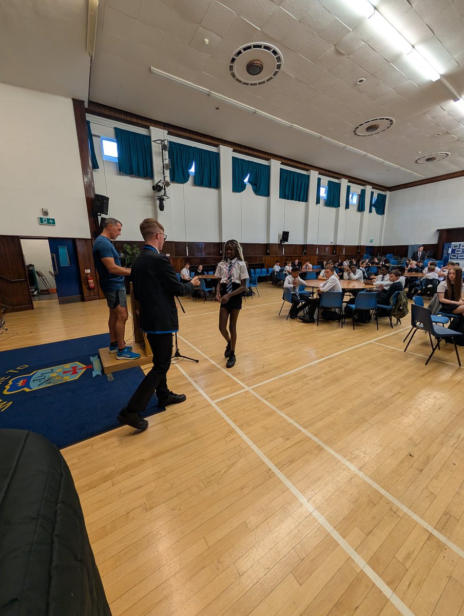 Thank you to our Depute Head Boy &amp; Depute Head Girl for presenting our sports day winner medals. 👏🏼
