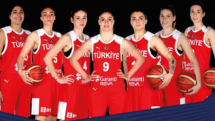 TrendSpor2025's tweet photo. 🇹🇷 A Milli Kadın Basketbol Takımı, Avrupa Şampiyonası çeyrek finalinde İtalya 🇮🇹 ile karşılaşıyor 

🏟️ Barış ve Dostluk Salonu 
⏰ 20.30 
📺 TRT Spor Yıldız https://t.co/1rntgVWYXq