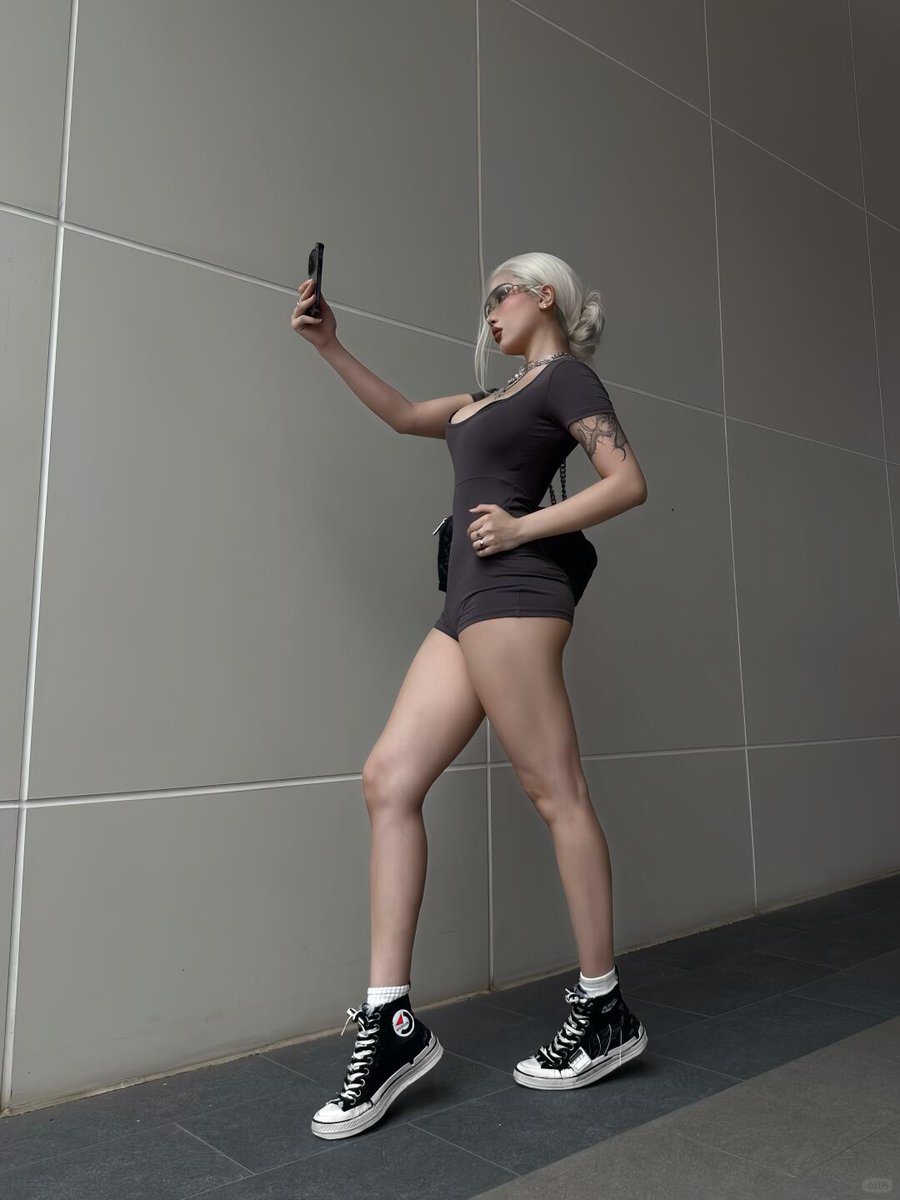 xVESSELonX's tweet photo. Futuristic steps powered by xVESSEL x Back to the Future x NDPD Lows

#xVESSEL #peacebypiece https://t.co/MP4iNwL1gl