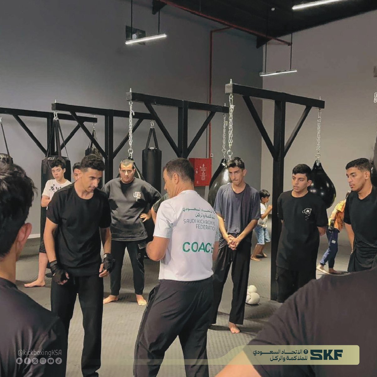 KickboxingKSA's tweet photo. شهدت مدينة #حائل إقامة ورشة تدريبية مميزة لرياضة الكيك بوكسينغ ، حيث ارتقى المدربون بمهاراتهم التدريبية وشاركوا ضمن نخبة الكفاءات 🥊

#kickboxing #كيك_بوكسينغ https://t.co/e2ltwLPvem