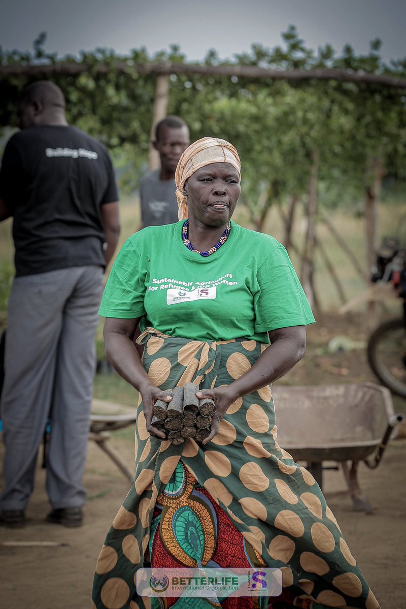How do we grow food, income, and climate solutions on the same land?

We’re answering that with compost piles, raised beds, and seed systems designed for survival, regeneration, and ownership.

📍Yumbe | #SmartFarming #ResilientLandscapes #BetterLifeInYumbe