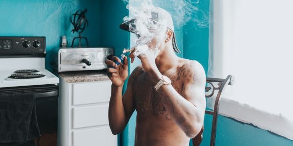 Leer meer over middelengebruik en verslavende gewoonten bij mensen met een LVB en krijg praktische handvatten voor begeleiding. Voor meer informatie bekijk onze website. #LVB #verslavingszorg #zorgprofessionals

leidscongresbureau.nl/events/webinar…