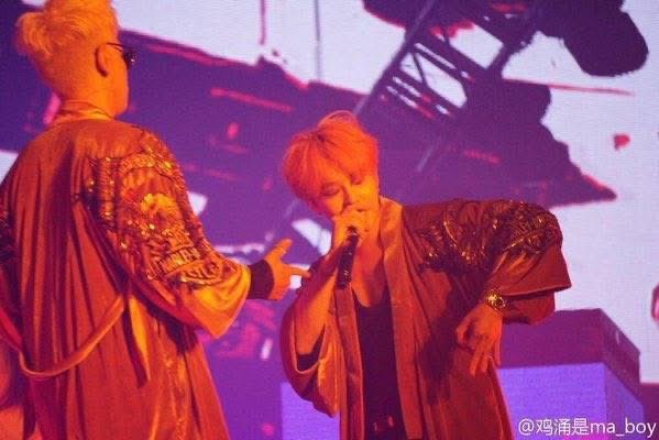 이거(👉👌) 좀 당황스럽네요