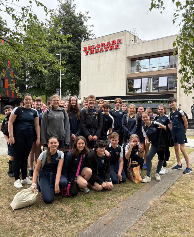 StraUponAvonSch's tweet image. Our @HighlySprung Physical Fellowship performers have arrived for an exciting day of rehearsals &amp;amp; performance @BelgradeTheatre Exciting things to come... #SuASEnthuse