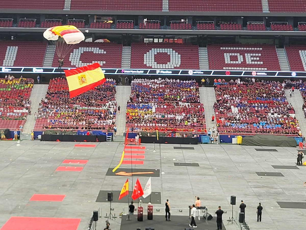 PSOE de Alcalá/❤️ (@psoealcaladeh) on Twitter photo ⚽️ DEPORTE| Ayer nuestro concejal <a href="/AlbertoBlazquez/">AlbertoBlazquez/❤🇪🇸🐲</a> asistió a la fiesta del deporte base con motivo del V Aniversario de <a href="/madcupofficial/">MADCUP FOOTBALL</a> Madrid.
Un evento que ha crecido hasta acoger jugadores y equipos de más de 40 paises.🏆 ⚽️ DEPORTE| Ayer nuestro concejal <a href="/AlbertoBlazquez/">AlbertoBlazquez/❤🇪🇸🐲</a> asistió a la fiesta del deporte base con motivo del V Aniversario de <a href="/madcupofficial/">MADCUP FOOTBALL</a> Madrid.
Un evento que ha crecido hasta acoger jugadores y equipos de más de 40 paises.🏆