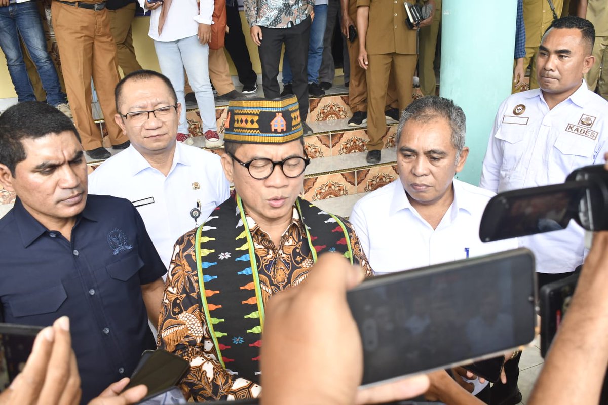 Harrys_Inst's tweet photo. #TPPBersamaMenteriDesa
#KetahananPanganMenujuSwasembadaPangan
#KolaborasiBumdesdanKopdesMP https://t.co/CRWF2OD1rG