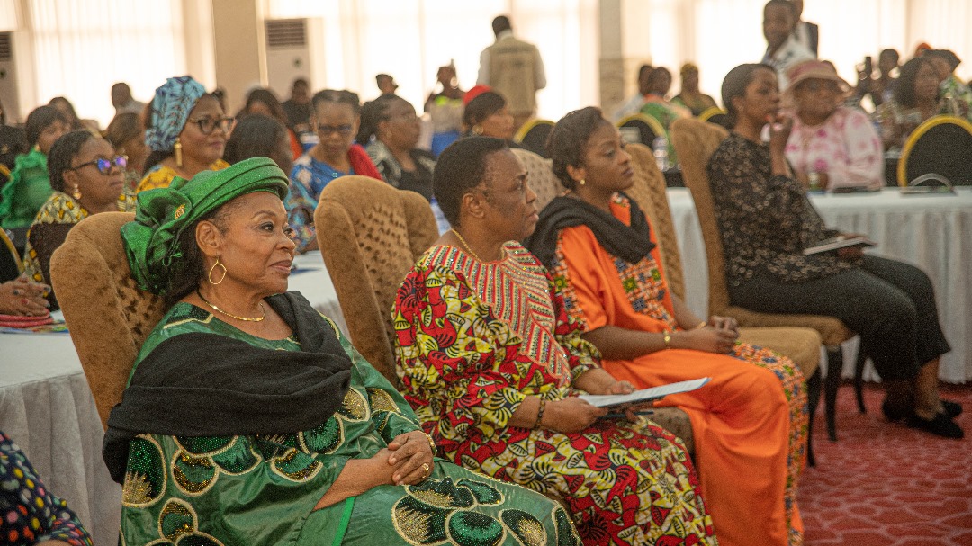 synergie_FPS's tweet photo. Avec l’appui de la MONUSCO , d’ONU Femmes et du gouvernement norvégien, la Synergie des Femmes pour la Paix et la Sécurité a organisé une cérémonie marquante de présentation de la note de plaidoyer des femmes congolaisessur la situation actuelle du pays.
1/3 https://t.co/79Oa0tCWXn
