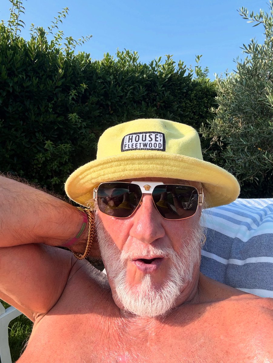 Well well!!! A birthday in the sun !! And wishing ALL a great summer! The beat goes on… life goes on…and the lesson learnt…Live life to the fullest!! 

Love, Mick Fleetwood on my 78th Birthday 🛸🎼🛸🥁🎼🛸🧁🎂🎉🎈🎁🥳