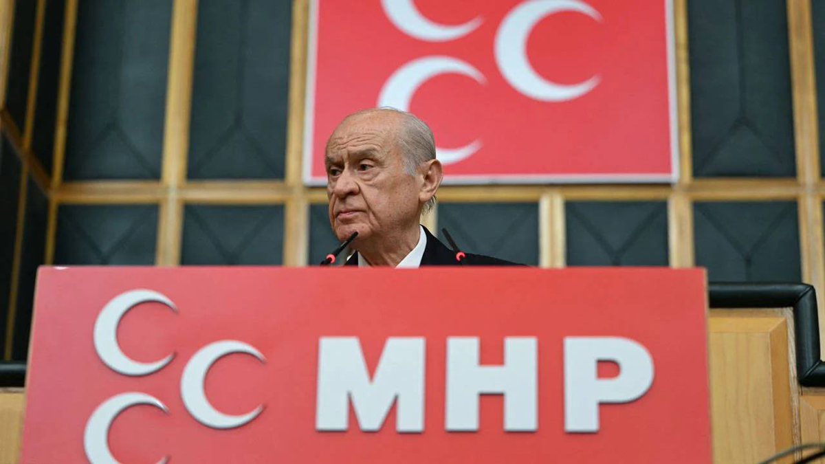 Muhalefetin Türkiye’ye yabancılaşması, milli birlik ve beraberliğe en çok ihtiyaç duyulan dönemde hezeyan nöbetine girmesi siyaset ve demokrasi hayatımız için şiddetli bir sancıdır.

İsrail ve sırtını dayadığı ülkeler terörizmin ana sponsorudur.
Bunu yok saymak demek köleliğe