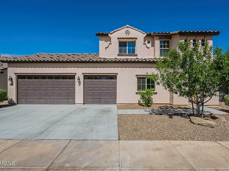 willardLOrr's tweet photo. @realDonaldTrump 🏡 Move-In Ready – Phoenix, AZ
4 Bed | 2.5 Bath | 2,210 Sqft
Upgraded interiors, luxury floors, turf yard 🌿
Gated community w/ mountain views 🏞️
📍Open layout • 3-car garage • Kitchen island
📩 DM for price, photos &amp; video tour
#PhoenixHomes #FSBO #NewListing #ModernLiving https://t.co/lOh2MVDFjp