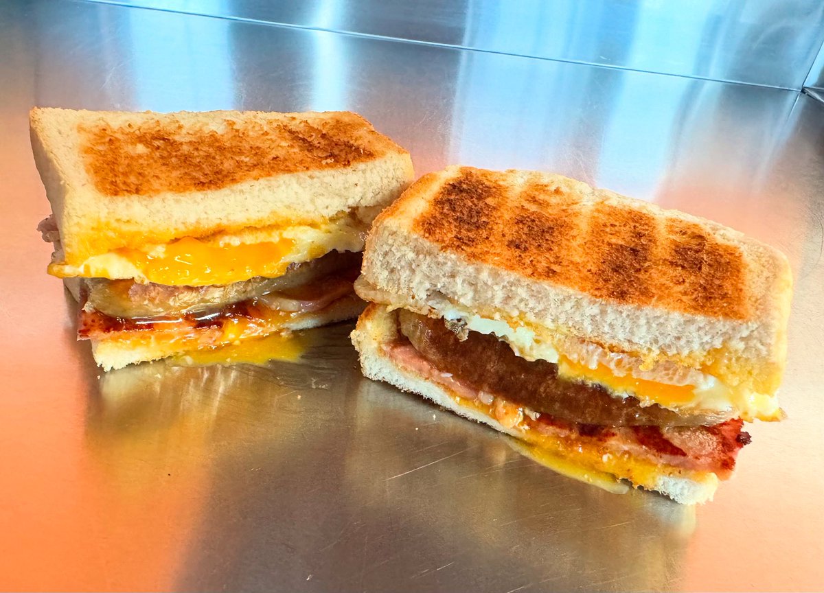 dittondeli's tweet photo. Rainy day vibes 🫡☔️
#baconsausageandegg 
#comfortfood 
#tastethedittondelidifference https://t.co/cgz1SGRIiS