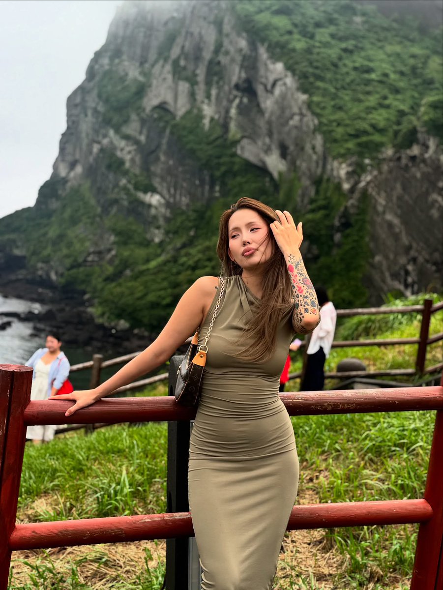 Гадаа халуун бдаг шүү