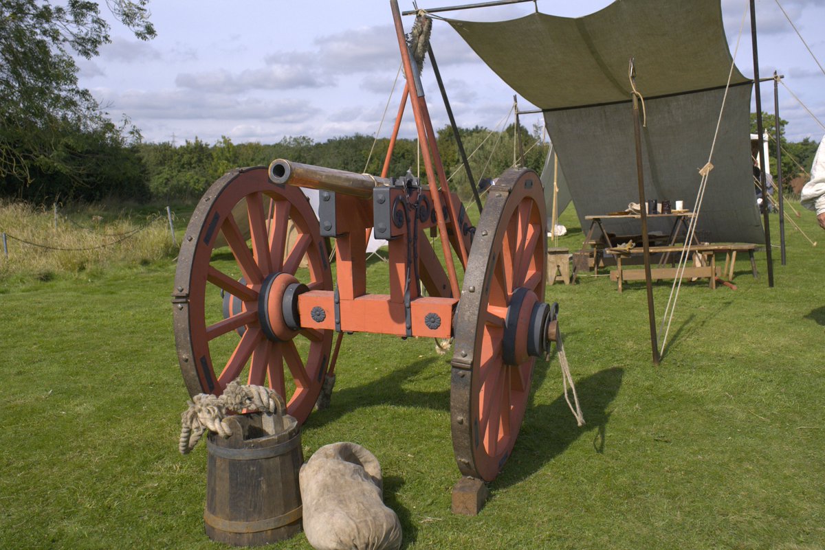 On 12-13 July Beaulieu is being transported back to the 17th Century with the Marquess of Winchester's Regiment 🛡

Featuring live re-enactments, firing cannons and living history stations.

beaulieu.co.uk/events/history…