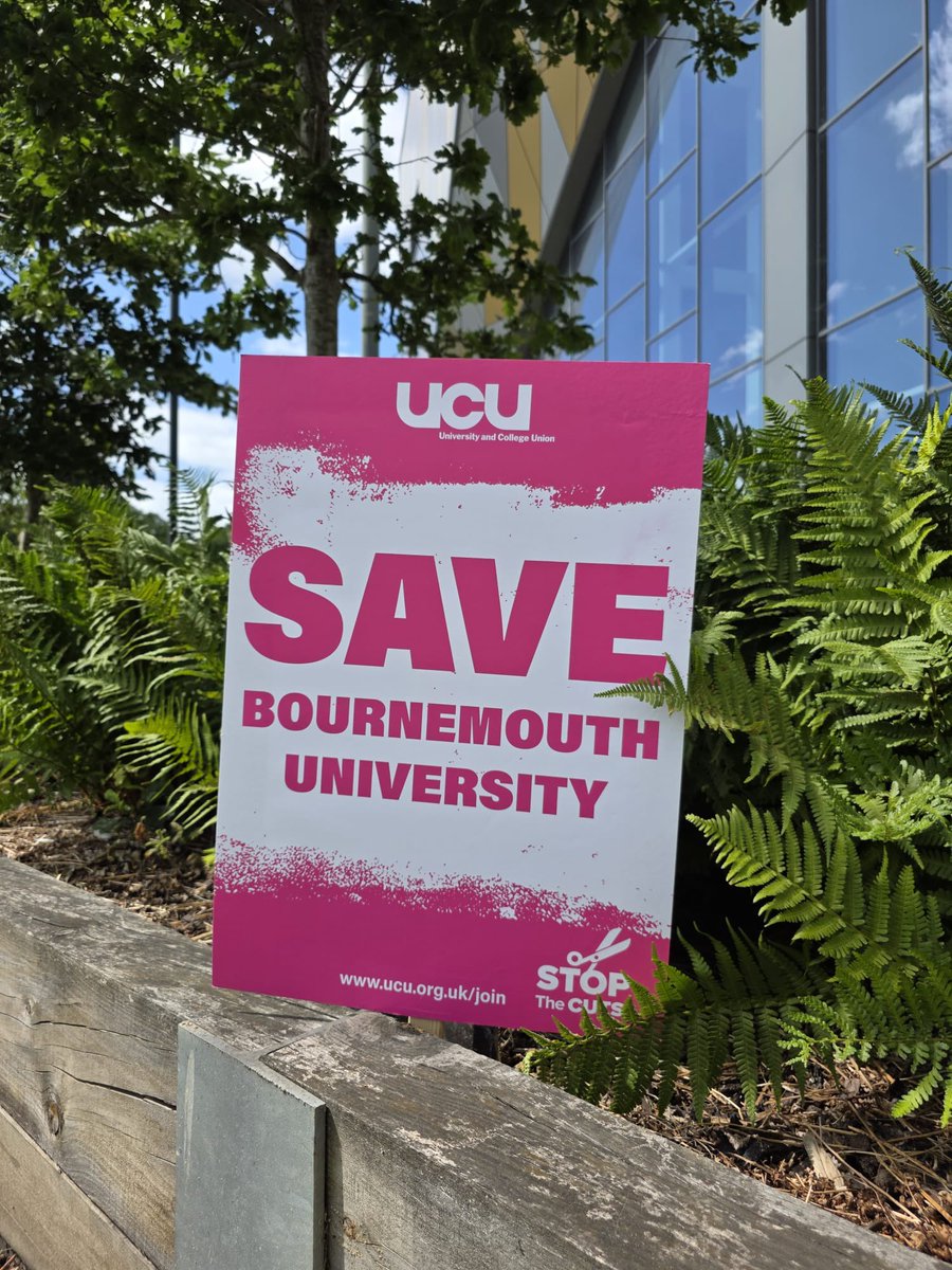 UCU (@ucu) on Twitter photo Bournemouth staff back out on the picket lines today for Day 4. <a href="/UCUBU/">Bournemouth Uni UCU</a>
Standing firm against mass job cuts and course closures.
Show your solidarity. Share this post. ✊ Bournemouth staff back out on the picket lines today for Day 4. <a href="/UCUBU/">Bournemouth Uni UCU</a>
Standing firm against mass job cuts and course closures.
Show your solidarity. Share this post. ✊