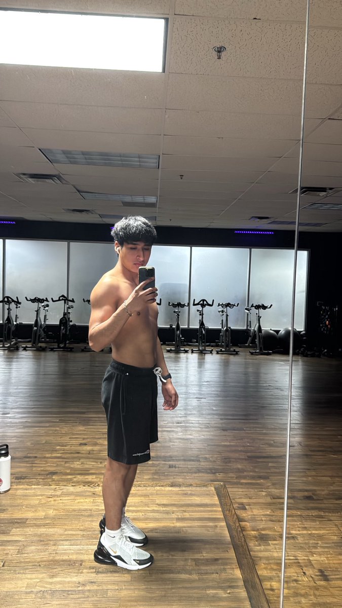 Crixtiaan_'s tweet photo. 💋 https://t.co/yVVOGk8AHu