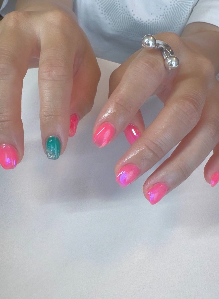 nailbookjp's tweet photo. #ジークアクス　概念ネイル① https://t.co/N42bYXCYM9