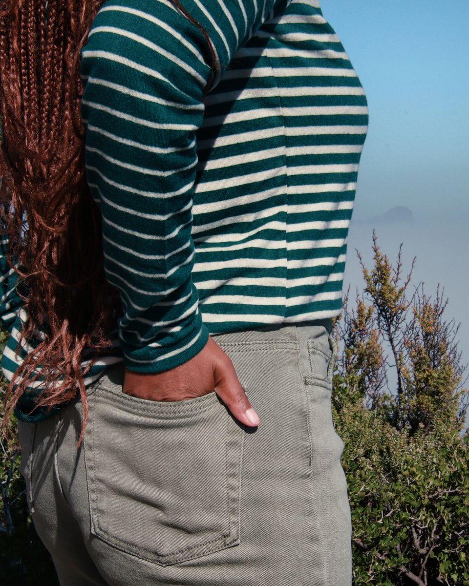 capeunionmart's tweet image. Effortlessly grounded, always original 🌿​

From quiet trails to everyday streets, Rare Earth pieces are made to move with you — where timeless design meets natural ease.  🦒 🌳​

Explore the collection  🌷​

#RareEarth #CapeUnionMart