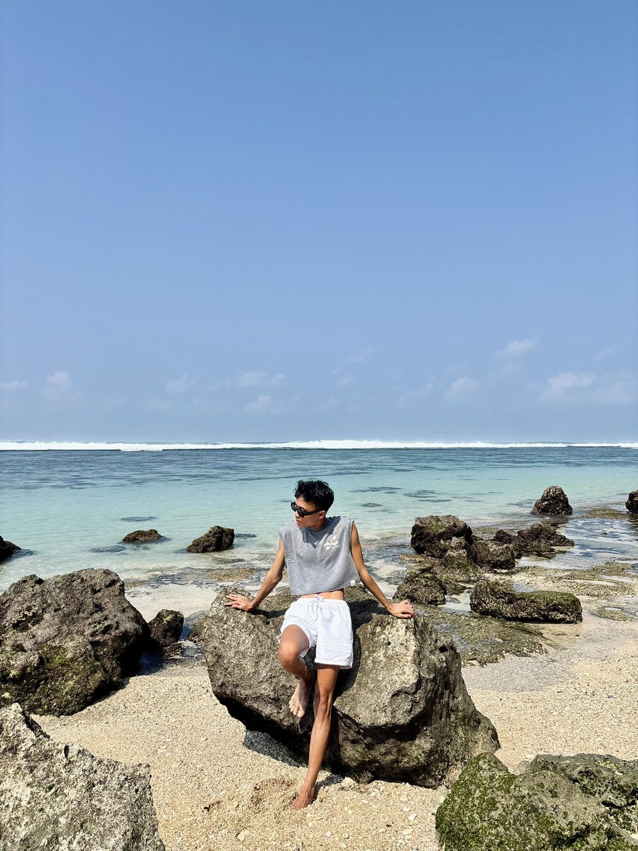 dadahudada's tweet photo. Happy 28 🙏🏻💕💕🙏🏻 https://t.co/rgpIDyTREX