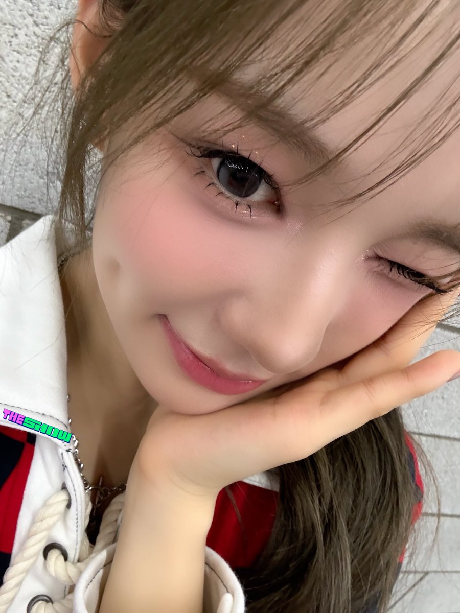 [★380회 더쇼초이스 후보①] 
BEEP BEEP! 모두 비켜주세요 
이즈나 공주들 등장
 .ﾟ*♡ꕤ⸜(⸝⸝º ^ º⸝⸝ )⸝ꕤ♡*.ﾟ
울즈나 비주얼보고 궁전으로 가요

#THESHOW #BEEP #izna #이즈나 <a href="/izna_offcl/">izna</a>