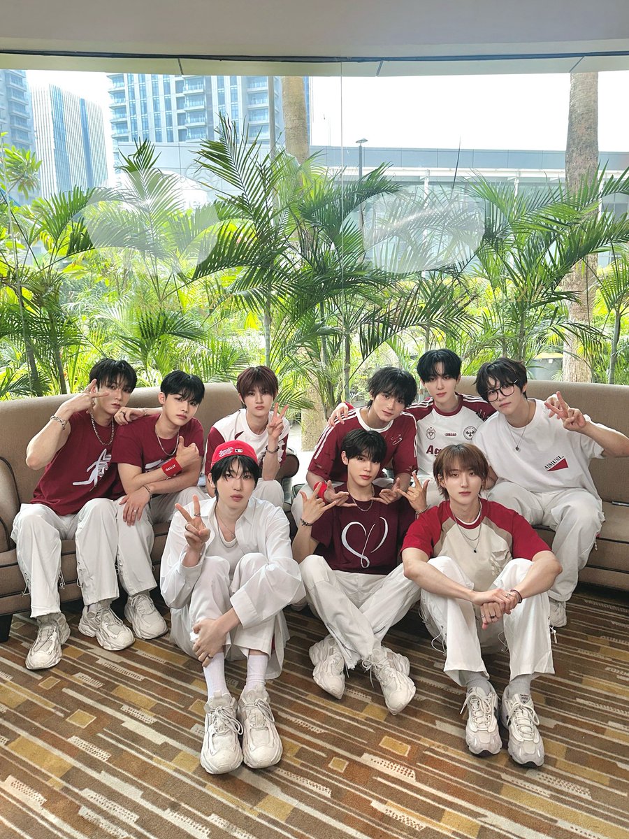 [📸] <a href="/xoyunsik/">Hyunsik 🐹</a>

✧ IN JAKARTA ✈️💫

cr. XODIACOfficial
#XODIAC #소디엑 
#GLOWY_DAY #XODIAC_GLOWYDAY
#TIME2SHINE #XODIAC_TIME2SHINE