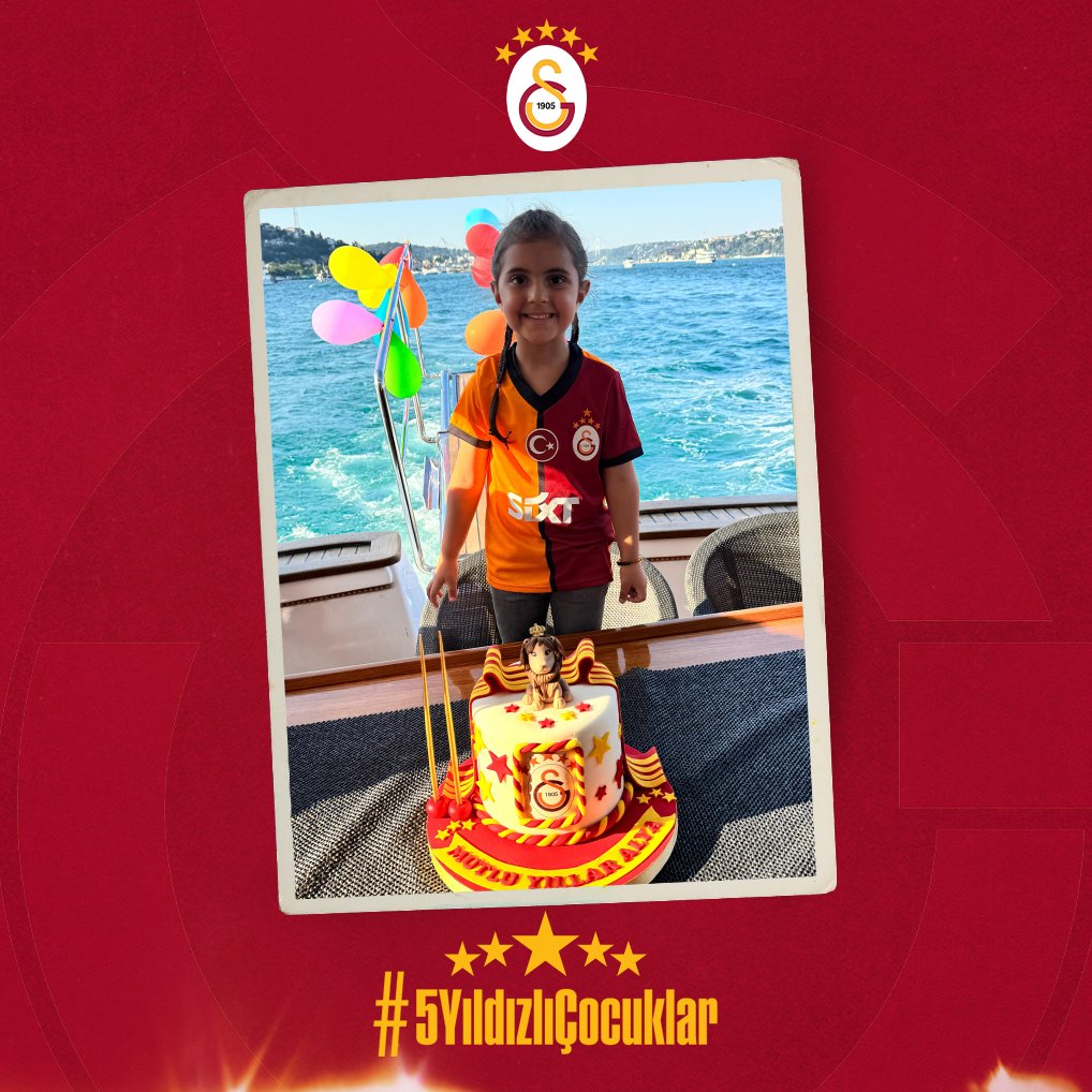 #5YıldızlıÇocuklar, 25. şampiyonluğumuzu kutluyor! 💛❤️

Siz de #5YıldızlıÇocuklar hashtag’i ile Galatasarayımızın beş yıldızlı forması ve ürünleriyle çekilmiş fotoğrafları bize yollayın, paylaşalım. 😍