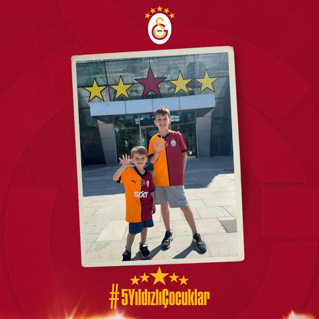 GalatasaraySK's tweet photo. #5YıldızlıÇocuklar, 25. şampiyonluğumuzu kutluyor! 💛❤️

Siz de #5YıldızlıÇocuklar hashtag’i ile Galatasarayımızın beş yıldızlı forması ve ürünleriyle çekilmiş fotoğrafları bize yollayın, paylaşalım. 😍 https://t.co/7Op4UDa75G