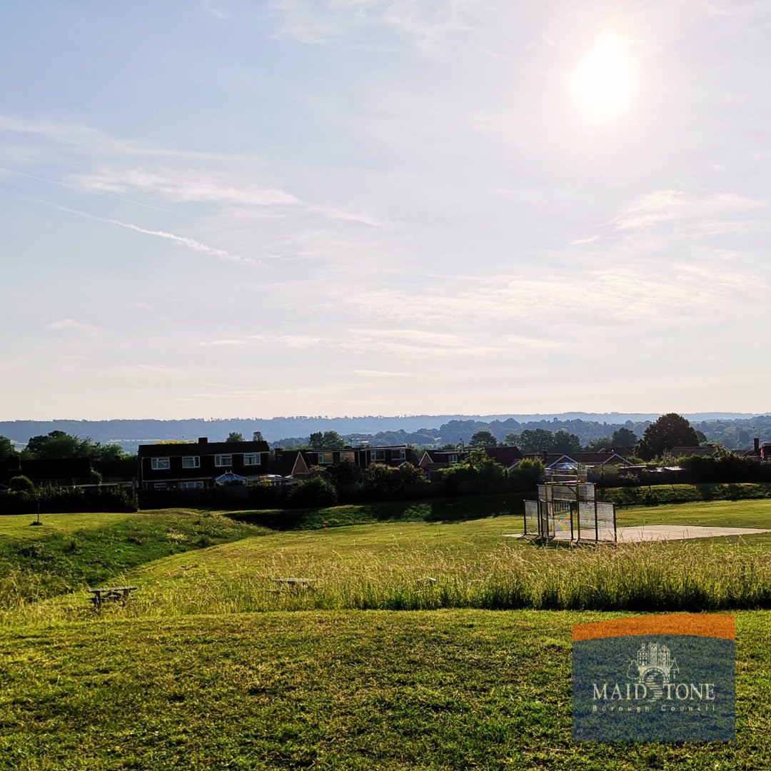 maidstonebc's tweet photo. Exciting news for #Allington! 🌳 We're creating a pioneering food forest at Midley Close, using the Japanese #Miyawaki method!
More 👉https://t.co/SOJX37sJzo
📷Cllr Rachel Rodwell
#Allington #FoodForest #Miyawaki #GreenSpaces #Community https://t.co/7e5gt5cSGc