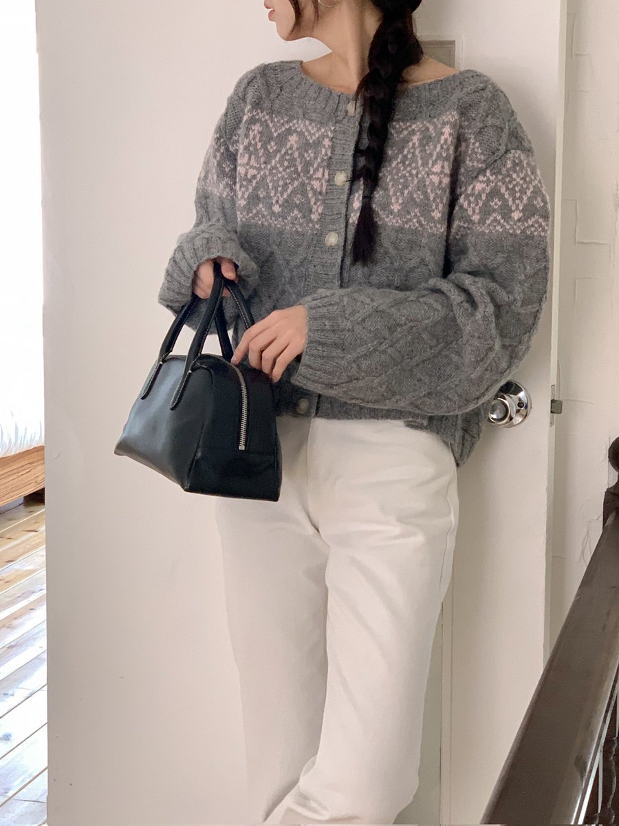 어스파이어 가디건 도안과 패키지 모두 오픈했습니다! 도안은 26일 자정까지 10% 할인된 가격으로 구매 가능하니 많은 관심 부탁드려요! 패키지는 솜솜뜨개 러스크 2합으로 구성했으니 다양하게 조합해 보세요!

도안 구매는 endofjune.creatorlink.net/PATTERNS/view/…
☘️