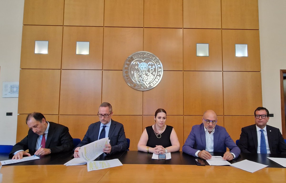 Cooperative in Puglia: meno imprese, ma più solide e competitive 💪📈
Scopri i dati del 26.o #Sismografo di Unioncamere Puglia👉 unioncamerepuglia.it/eventi-ed-iniz…