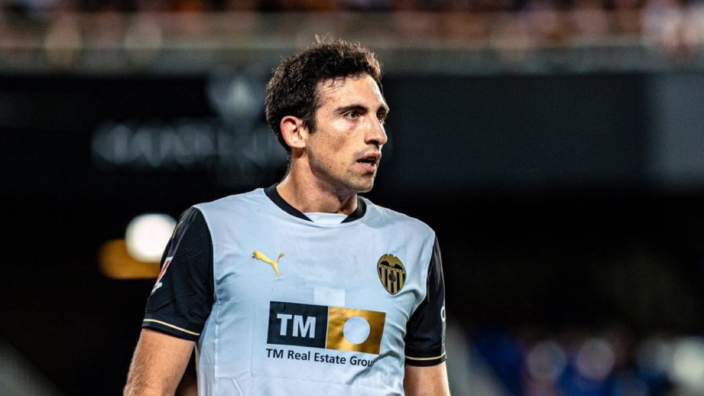 Valencia’da bu sezon büyük bir çıkış yapan 23 yaşındaki stoper Cesar Tarrega ile Bologna ve Newcastle ilgileniyormuş. 1.93’lük stoper son olarak İspanya U21 takımıyla Euro U21’de mücadele etti.