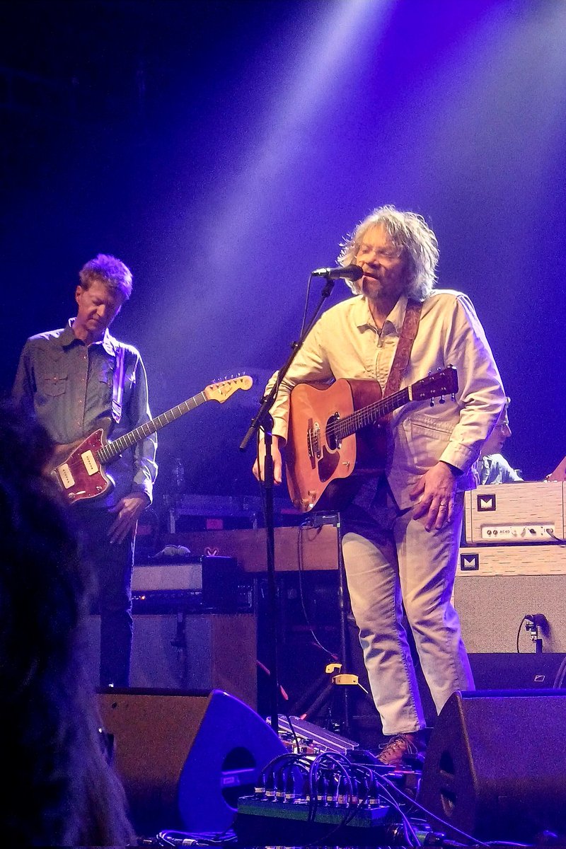 Wilco yesterday in Paris... 2 hours of great music.
