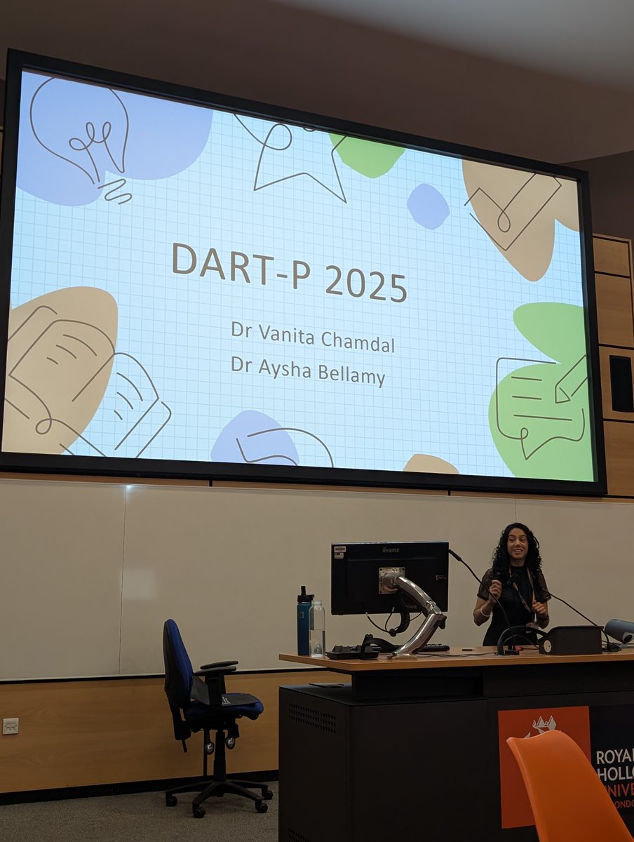 BPS_DARTP's tweet image. Fantastic start to Day 2 of our conference! Prof Victoria Bourne and members of the THESIS pedagogic research group presented on some of the work they do around community and co-production, diversifying the curriculum, and offering digital support. #dartp2025