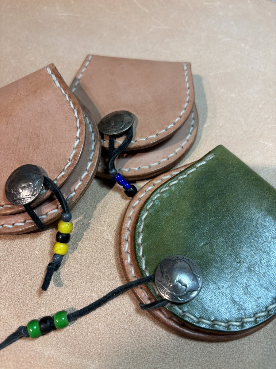 wolkeleather's tweet photo. 5年以上前に作ったコインケース
ほんとにコインしか入らない https://t.co/3uHMwcsZDP