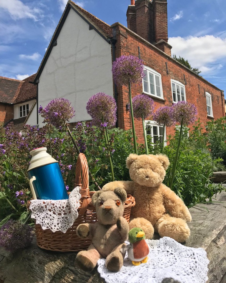 Another FREE Baby Sensory session just released!

Join us this Monday at the Teddy Bears’ Picnic for a magical taster for babies (0–13 months) &amp; their grown-ups - packed with sights, sounds &amp; movement!

🎟 headstonemanor.org/events/teddy-b…