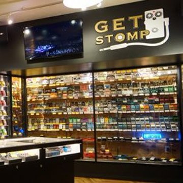 get_stomp's tweet image. 本日 イケベ楽器 #学生デー🏫
年会費無料のイケベミュージッククラブにご登録&学生証ご提示でお会計より3%オフ!
さらに学生限定のイケシ部会員は5%ポイント還元😮❣
第2・第4水曜日は 池袋の #エフェクター 専門店、ゲットストンプでお買い得にMNGのチャンス♪