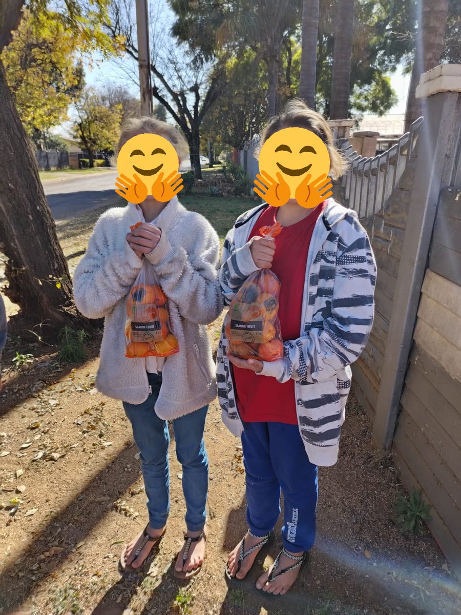 AidGuys's tweet image. Giving kids and families nutritional 🍊