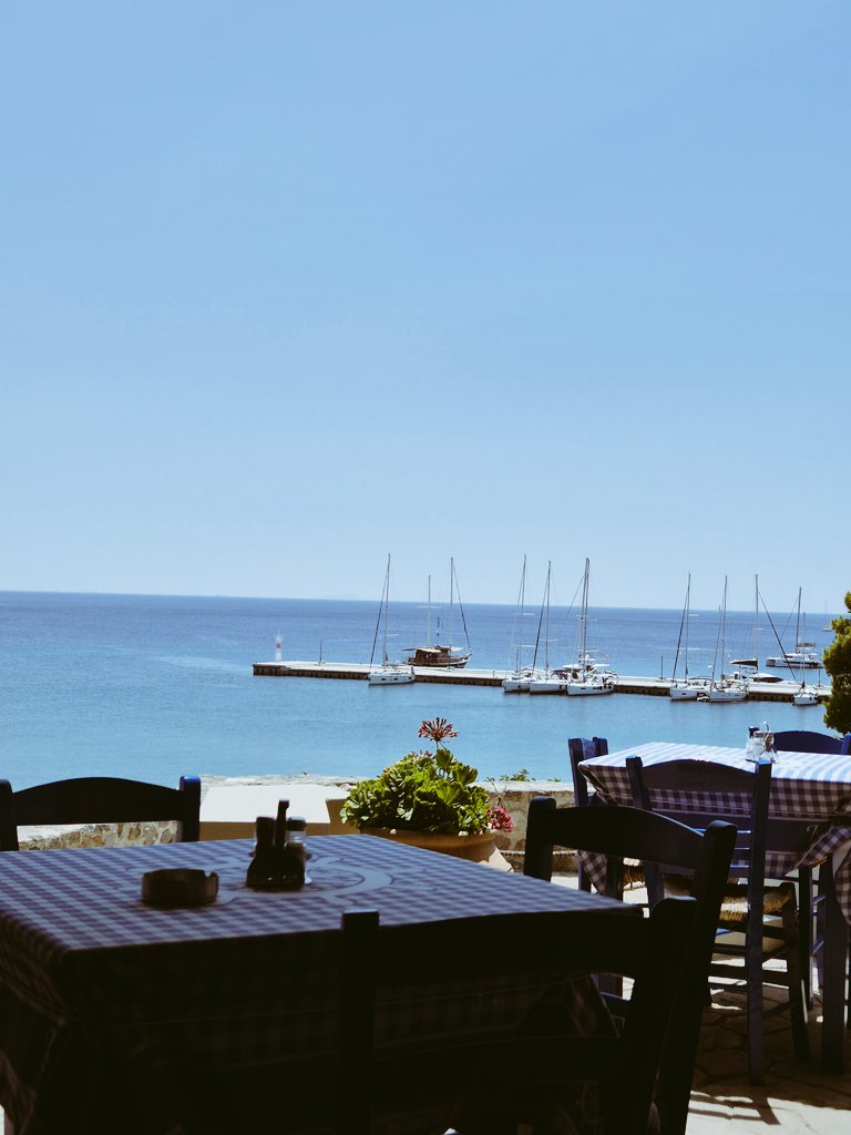 ishitabatata's tweet photo. a summer in europe 🏖️🦋 https://t.co/R87jRp8as4