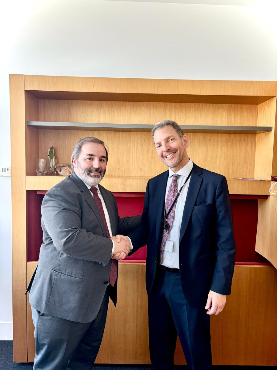 🇧🇷🤝🇪🇺 Com o embaixador do Brasil junto da União Europeia, Pedro Miguel da Costa e Silva.

Discutimos o acordo histórico UE-Mercosul e todos os seus benefícios mútuos.

Continuaremos a trabalhar para estreitar estes laços!