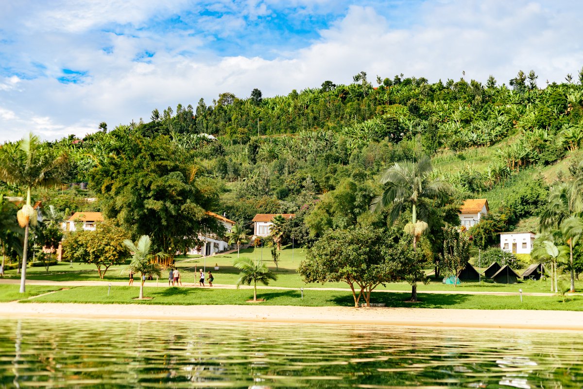 Iyi minsi muhawe ntibacike, you must lest! Karibu ku mazi! #LakeKivu #VisitRwanda