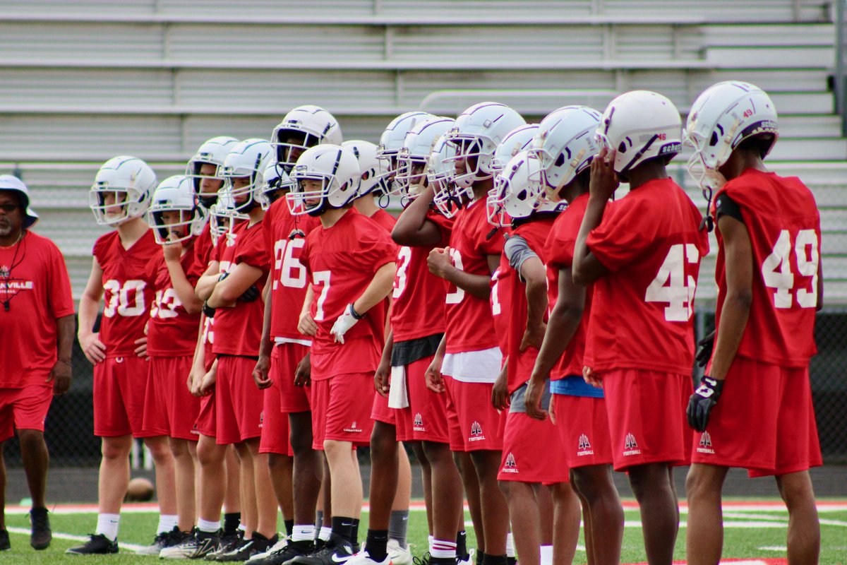 Another day, another dolla! Rise and Grind Loganville! <a href="/LHSFBRecruits/">Loganville Football Recruits</a>