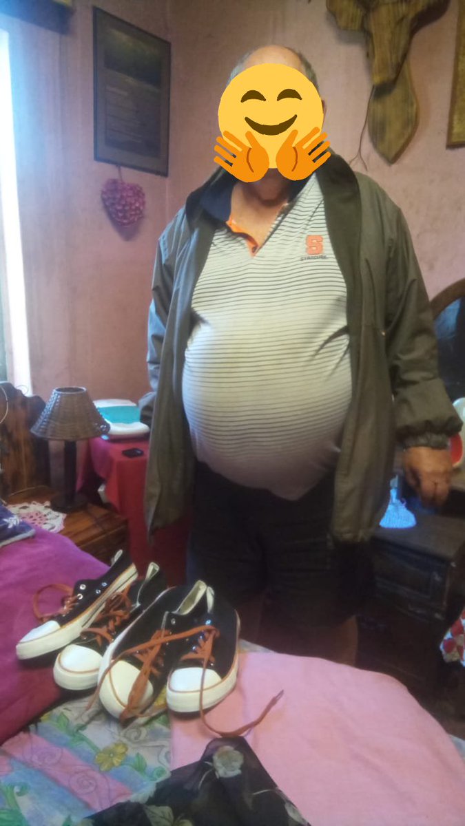 AidGuys's tweet image. More folks getting their new clothing and shoes..