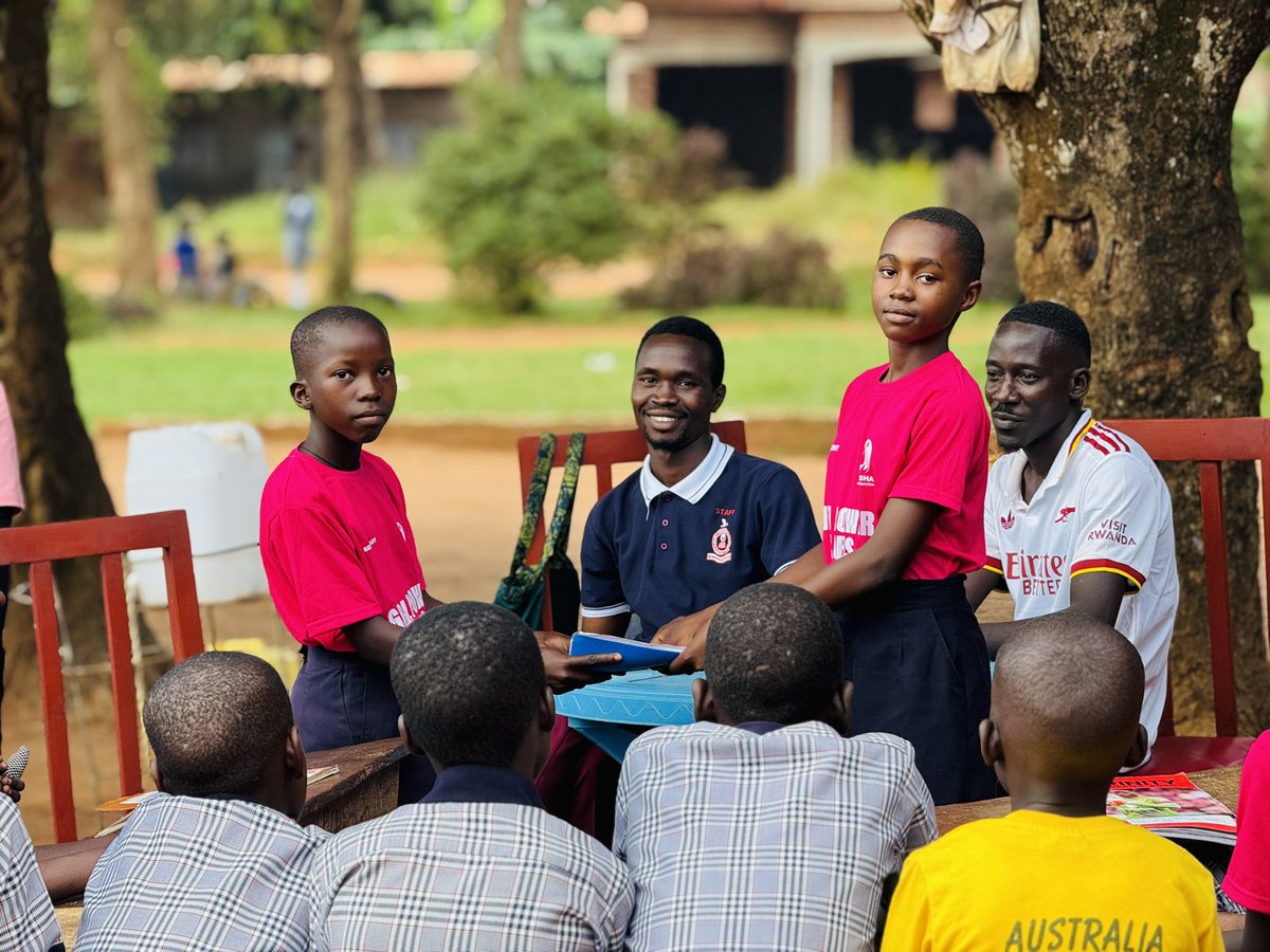 jamil_kigenyi's tweet photo. At @Gufasha_Found , we empower girls through vibrant clubs that foster exploration, skill development, and friendship. Our programs help girls gain confidence and prepare for their future.
#empoeringGirls https://t.co/fuCiTE96pw