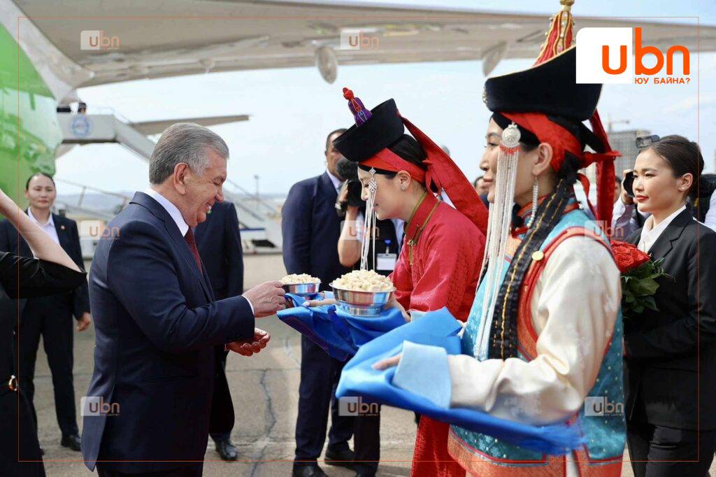 Бүгд Найрамдах Узбекистан Улсын Ерөнхийлөгч Шавкат Мирзиёев төрийн айлчлал хийхээр хүрэлцэн ирлээ 

ubn.mn/p/86130 via @ubn_mn