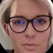 La Légion d'honneur est attribuée à Mélanie Grapinet, cette assistante d'éducation tuée par un élève de 14 ans, le 10 juin dernier à Nogent (Haute-Marne), lors d'un contrôle de sacs. Lire : ainsi-va-le-monde.blogspot.com 
<a href="/DESElisabeth/">Dr DES Elisabeth</a> <a href="/Emdupuy/">Dupuy Emmanuel</a> <a href="/hervechabaud/">herve chabaud</a> <a href="/Tof_Beaugrand/">Christophe Beaugrand-Gerin</a> <a href="/ocoredo/">OCOREDO</a>