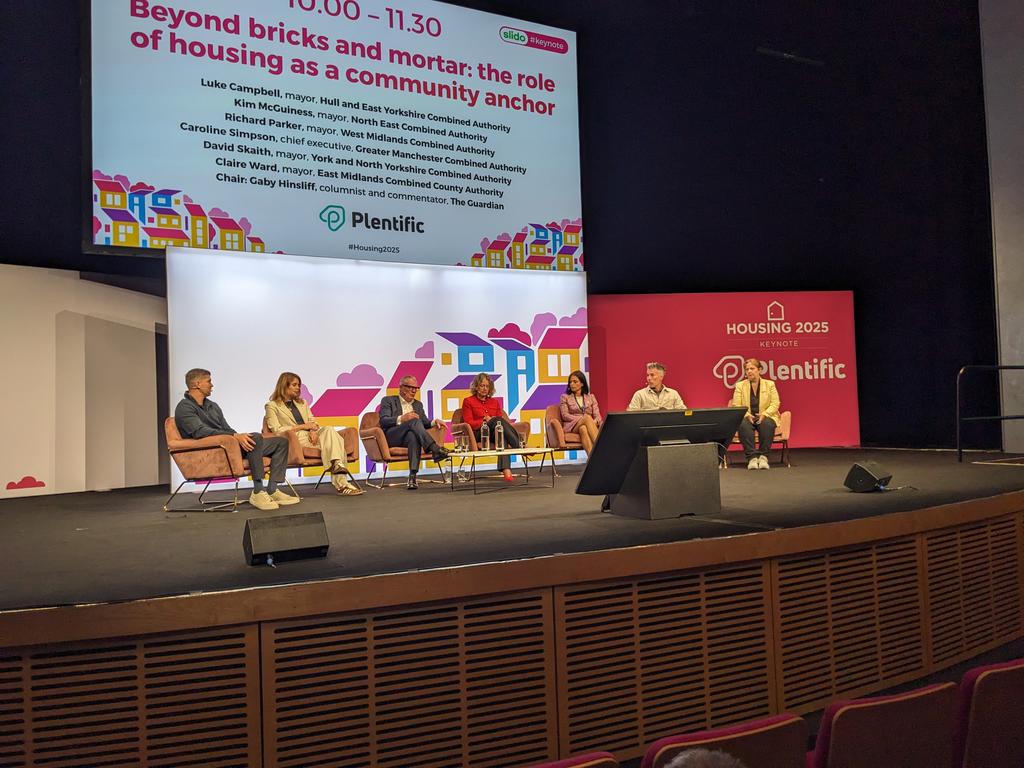 Sarah Williams tweet media