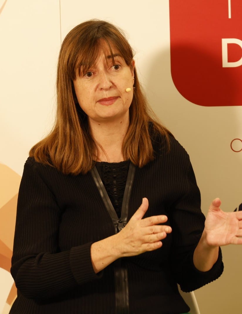 🤝 En el evento #EnMoviMMiento, escuchamos a expertas como la Dra. Esther González, pacientes como Cristina Alonso y referentes deportivos como Virginia Torrecilla.
Un coloquio lleno de ciencia, experiencias y compromiso con la calidad de vida 🧡@LigaF_Oficial @SEHH_hematologia.